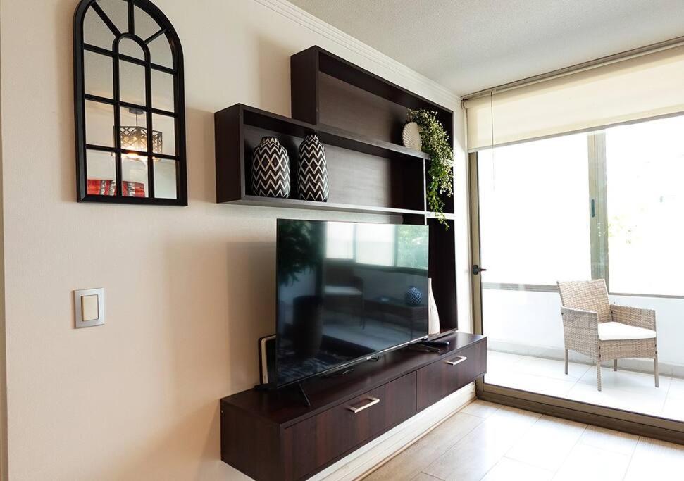 A Pasos Del Parque Arauco - Condes Apartamento