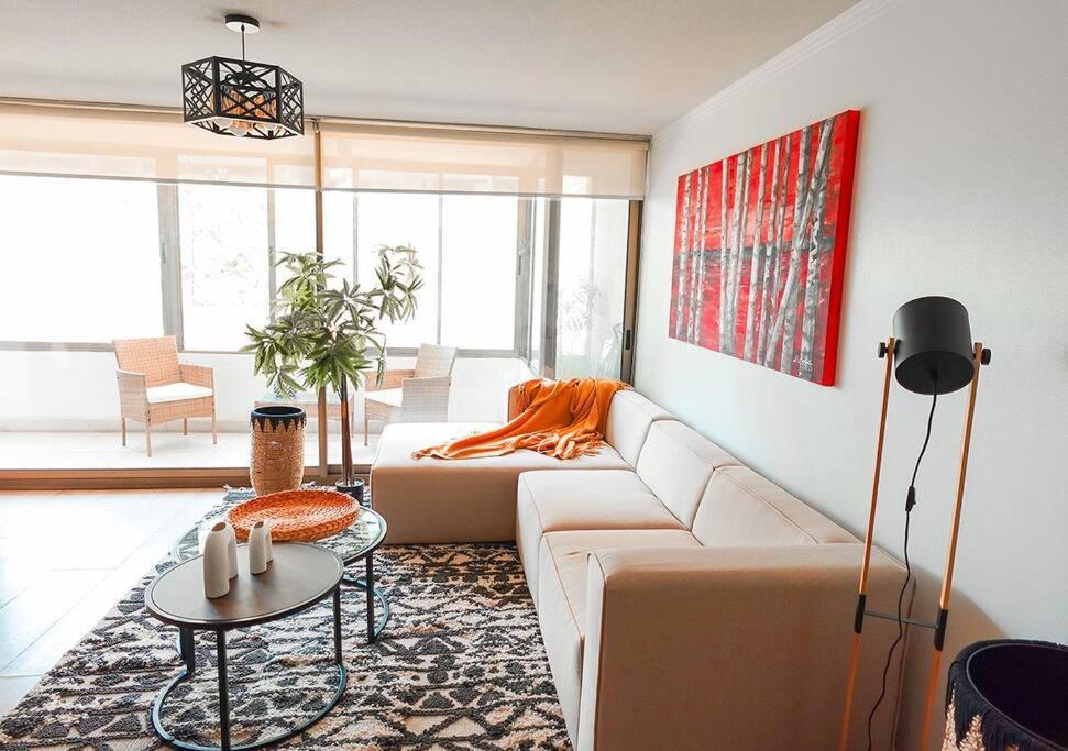 A Pasos Del Parque Arauco - Condes Apartamento *